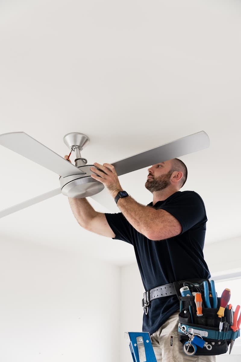 Holliday Electrical electrician work in Enoggera