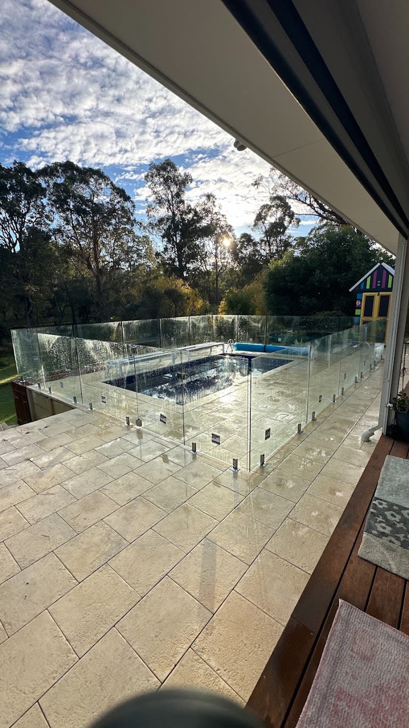 Hollywood Touch fencing work in East Bunbury