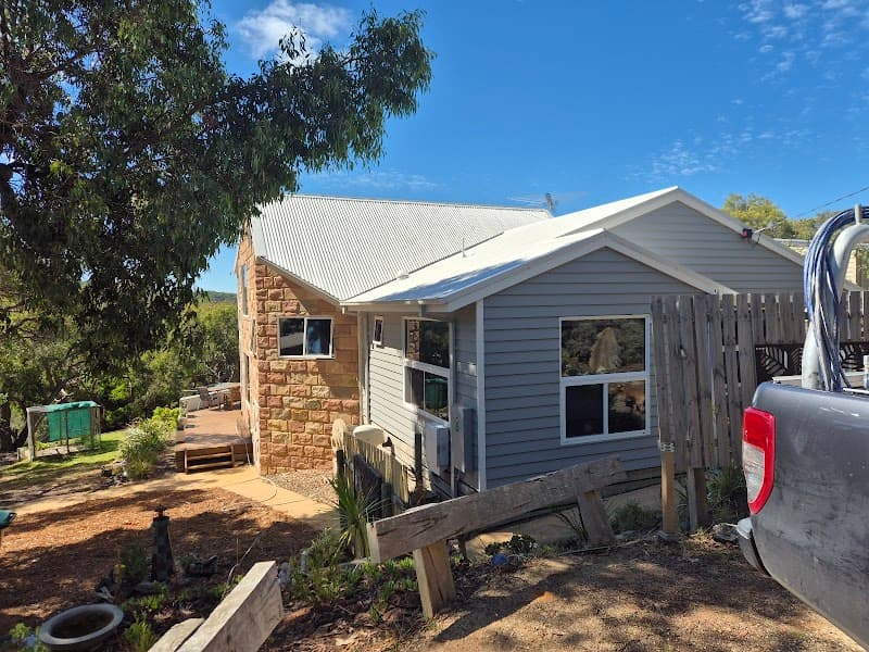 HomeVita - Roof & House Painting & Coating Services Waurn Ponds, Highton, Geelong, Torquay, Aireys Inlet & Barwon Heads painter work in Waurn Ponds