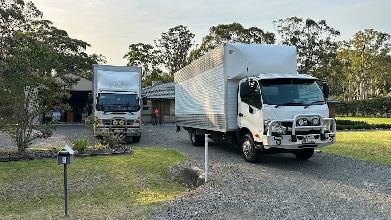 House to home Removalist services removalist work in Balmain