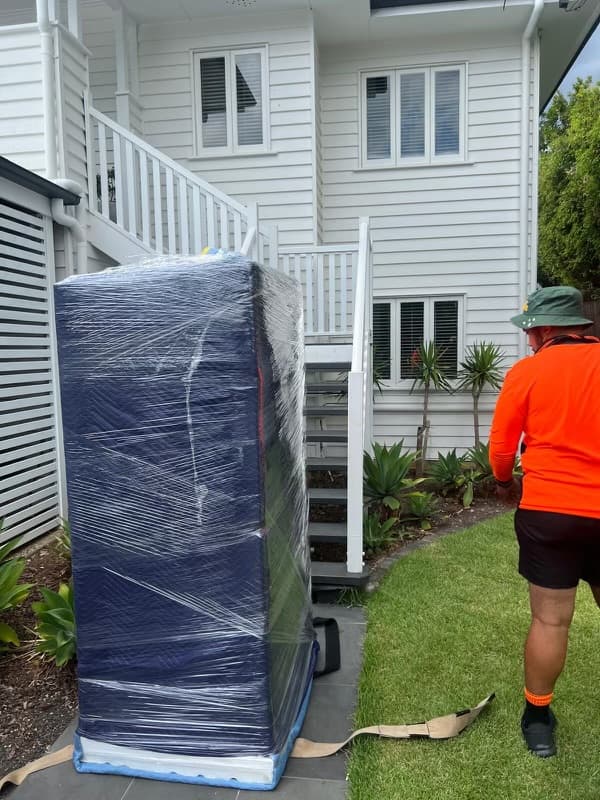 House to home Removalist services removalist work in Balmain