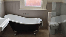 I & F Bathrooms