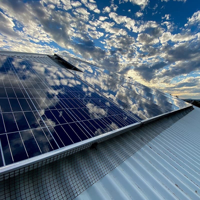 I Clean solar panel installation work in Ipswich