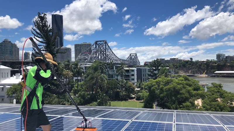 I Clean solar panel installation work in Ipswich