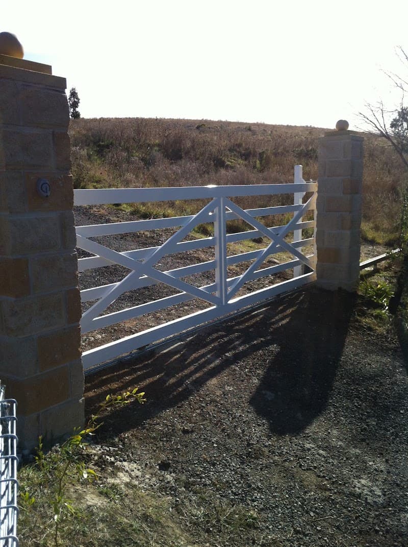 Ideal Fencing and Welding fencing work in Cambridge