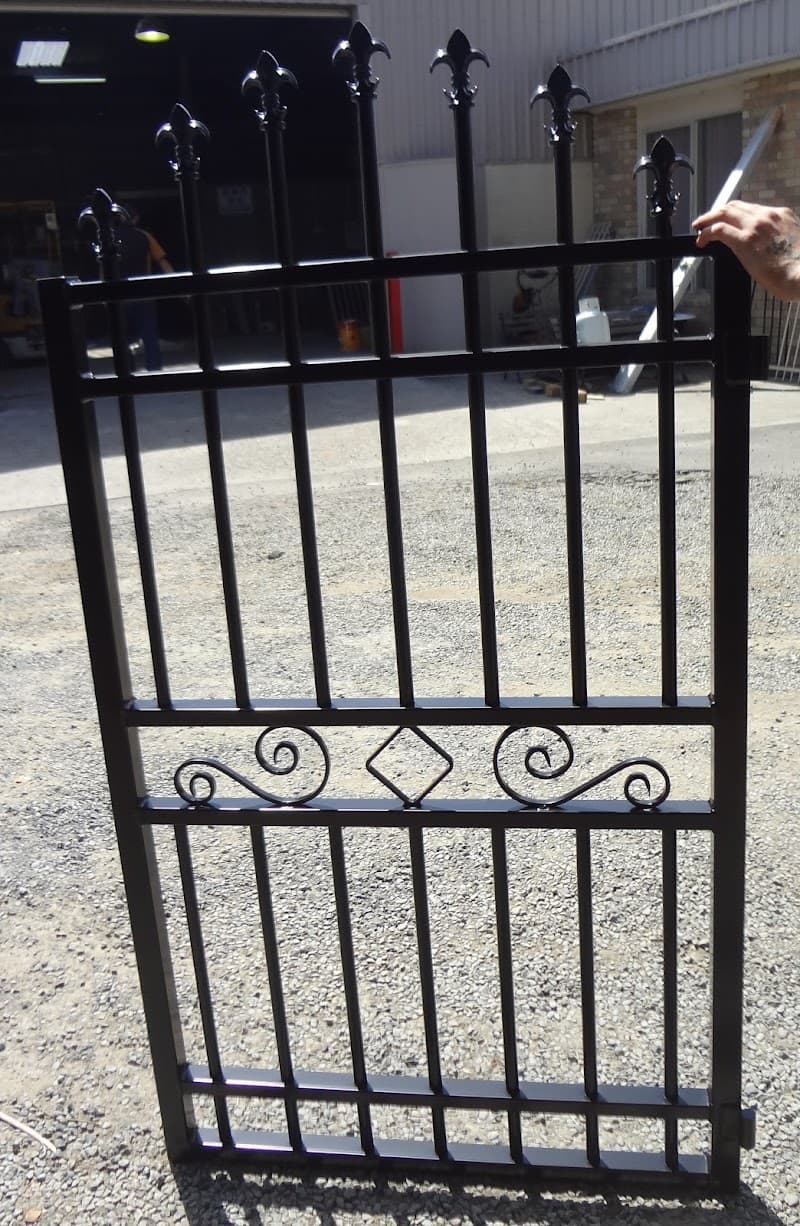 Ideal Fencing and Welding fencing work in Cambridge
