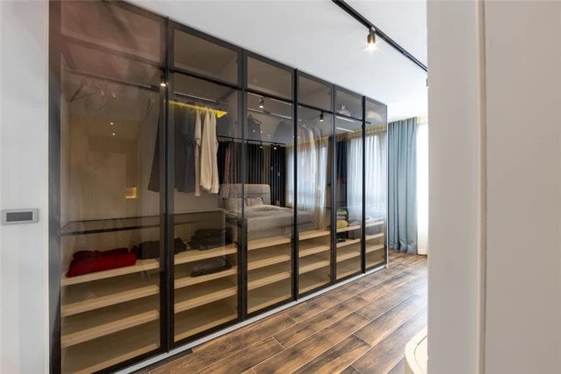 IDEAL GLASS glass & glazier work in Winnellie