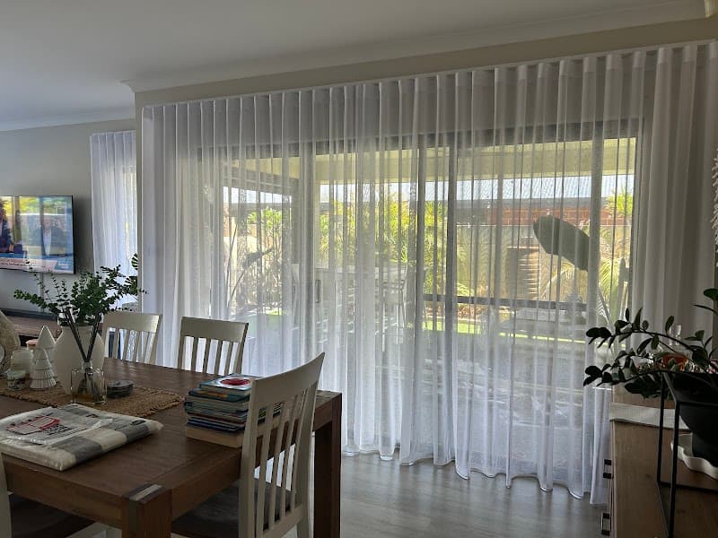 IDECOWA Plantation Shutters Mandurah curtains & blinds work in Halls Head