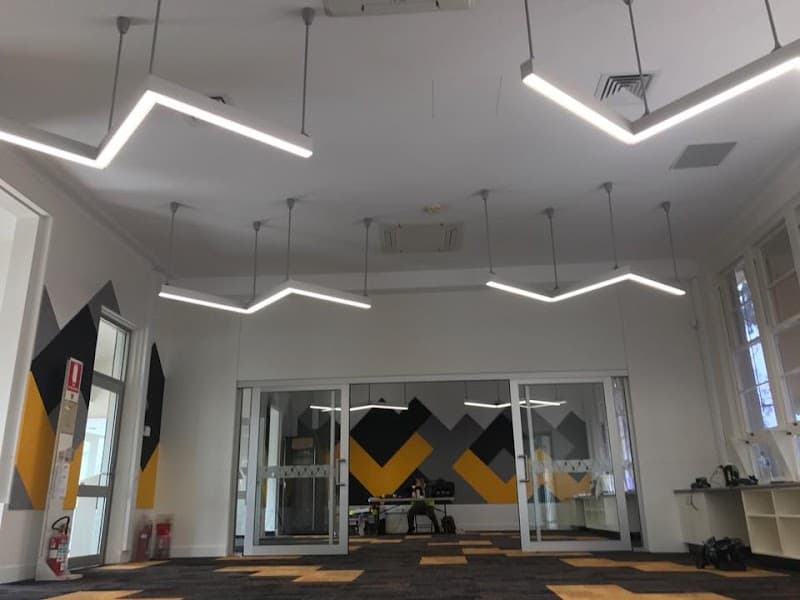 iElectrical & Communications electrician work in Stepney