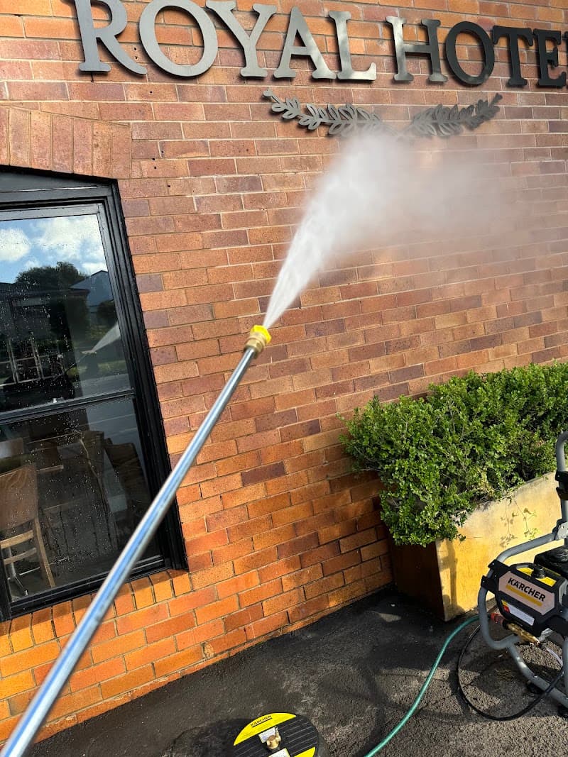 iLovah Cleaning Services pressure washing work in North Toowoomba