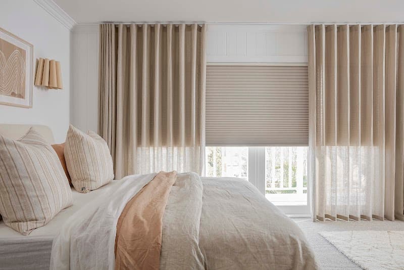 In Curtains & Blinds curtains & blinds work in Maroochydore