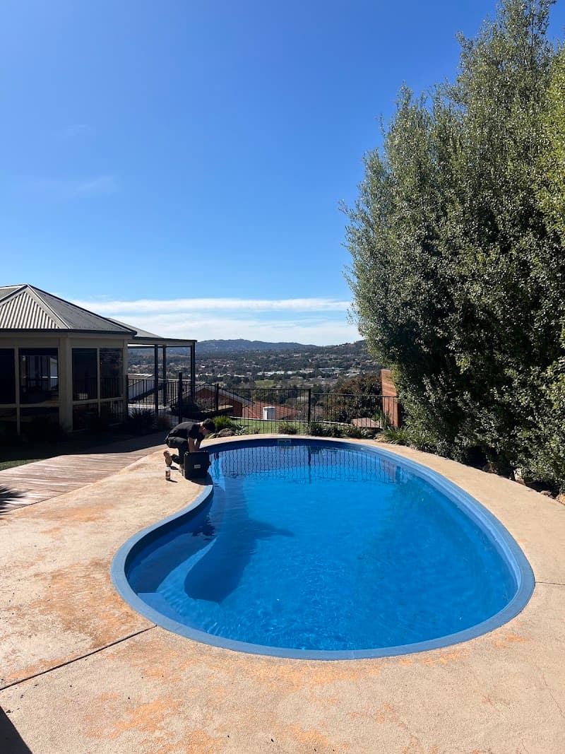 In The Deep End Pool Cleaning & Services pool maintenance work in Oxley