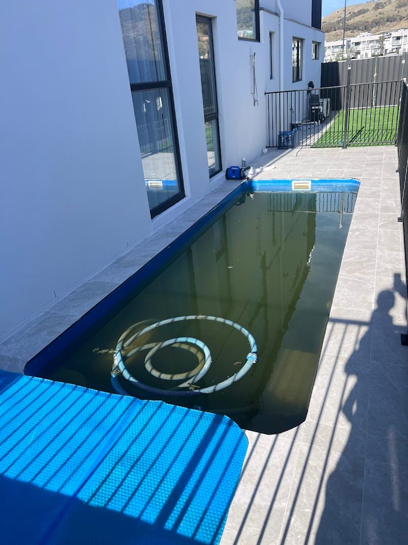In The Deep End Pool Cleaning & Services pool maintenance work in Oxley