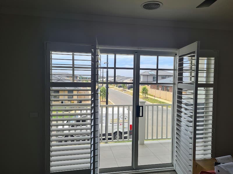 Indoor Blinds and Shutters Geelong curtains & blinds work in Lara