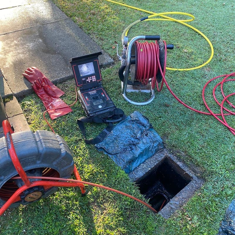 Inflo Plumbing and Maintenance Pty Ltd plumber work in Greenslopes