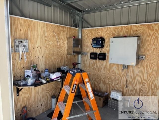 Infuse Electrical air conditioning work in Mackay