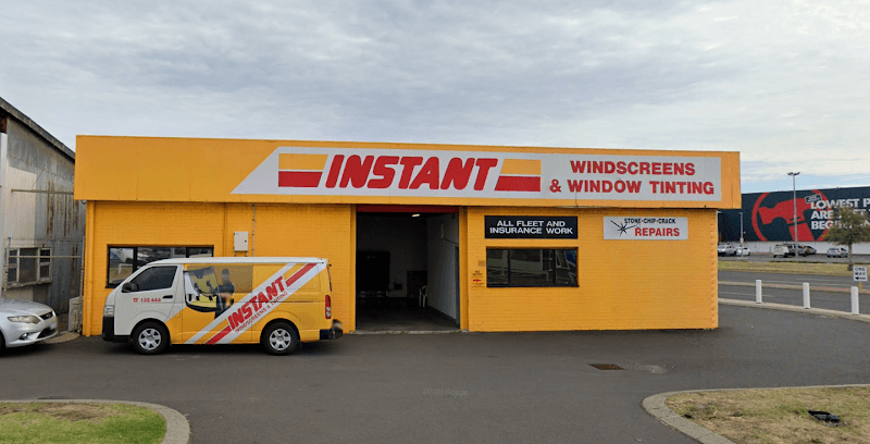 Instant Windscreens Bunbury - Repairs & Tinting glass & glazier work in Bunbury