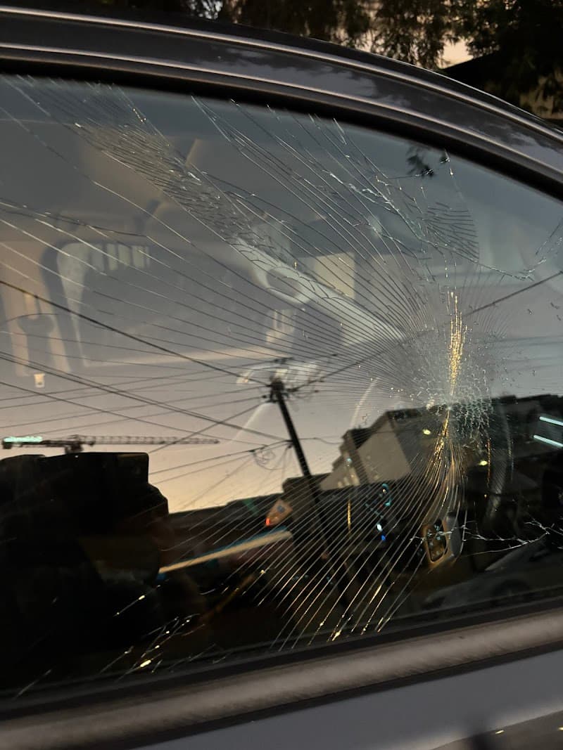 Instant Windscreens Edwardstown - Repairs & Tinting window tinting work in Melrose Park