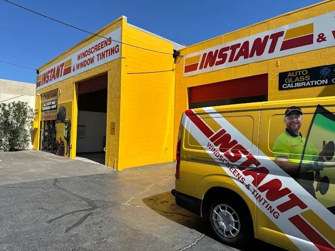 Instant Windscreens Maribyrnong - Repairs & Tinting window tinting work in Maribyrnong