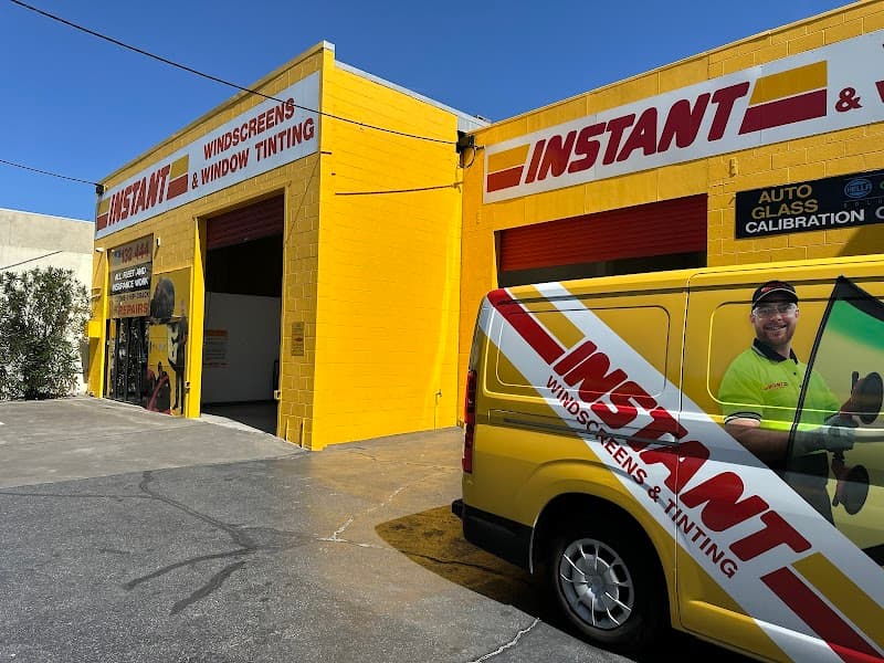 Instant Windscreens Maribyrnong - Repairs & Tinting window tinting work in Maribyrnong