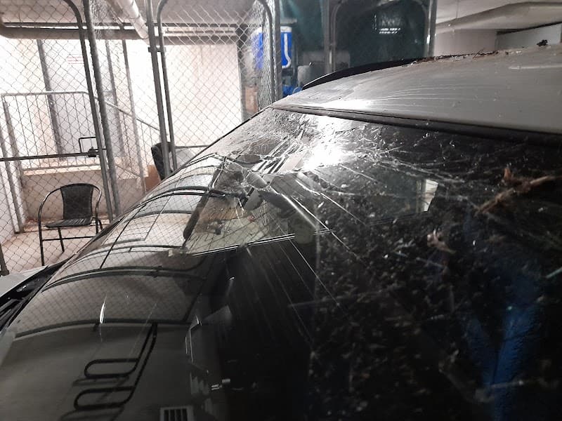 Instant Windscreens Maribyrnong - Repairs & Tinting window tinting work in Maribyrnong