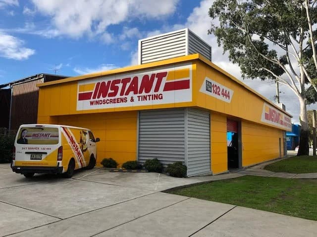 Instant Windscreens Newcastle - Repairs & Tinting glass & glazier work in Broadmeadow