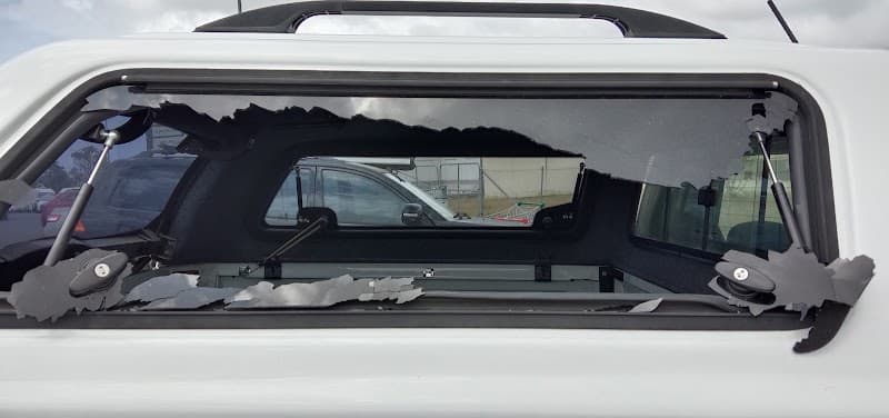 Instant Windscreens Port Macquarie - Repairs & Tinting glass & glazier work in Port Macquarie