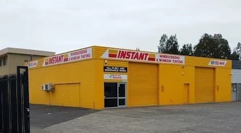 Instant Windscreens Tuggerah - Repairs & Tinting window tinting work in Tuggerah