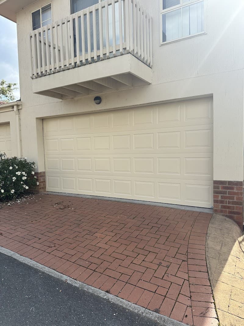 Intact Garage Doors garage doors work in Kambah