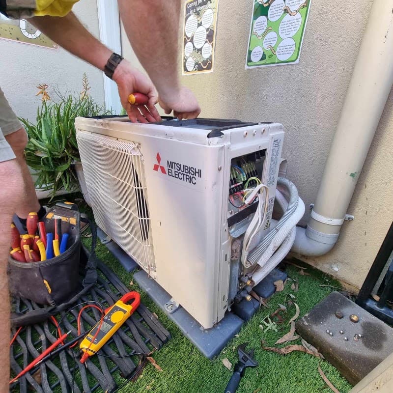 Irving Refrigeration air conditioning and servicing Bundaberg air conditioning work in Gooburrum