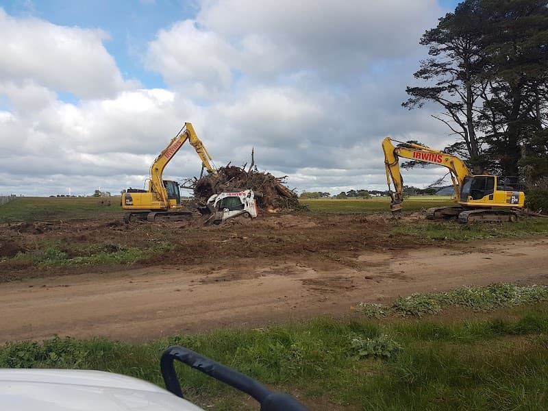 Irwins Tree Removal Geelong tree services work in Moolap