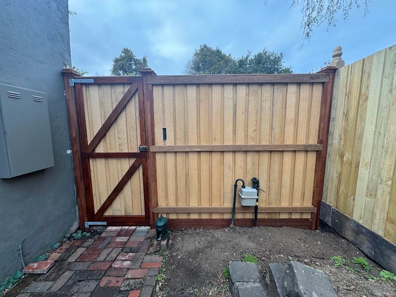 Ivy Fencing Solutions fencing work in South Melbourne