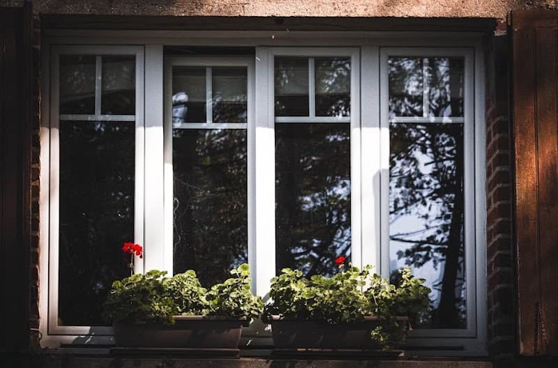 Jack's Glass & Security Screens glass & glazier work in Pialba