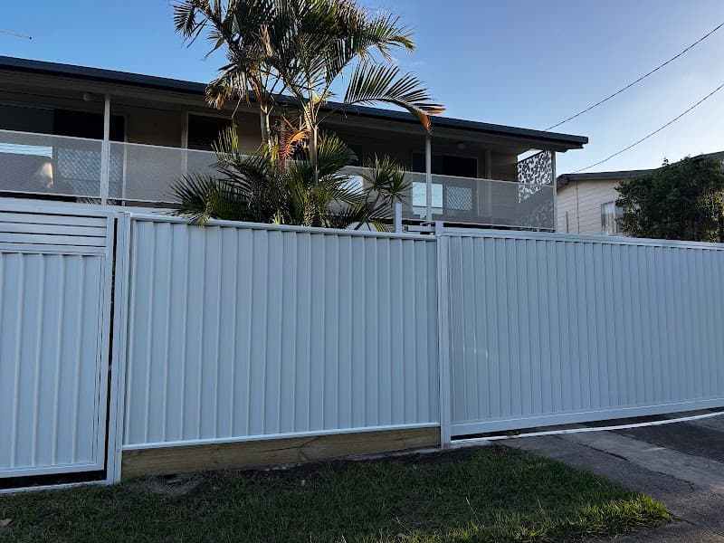 Jakeda Fencing fencing work in Moffat Beach