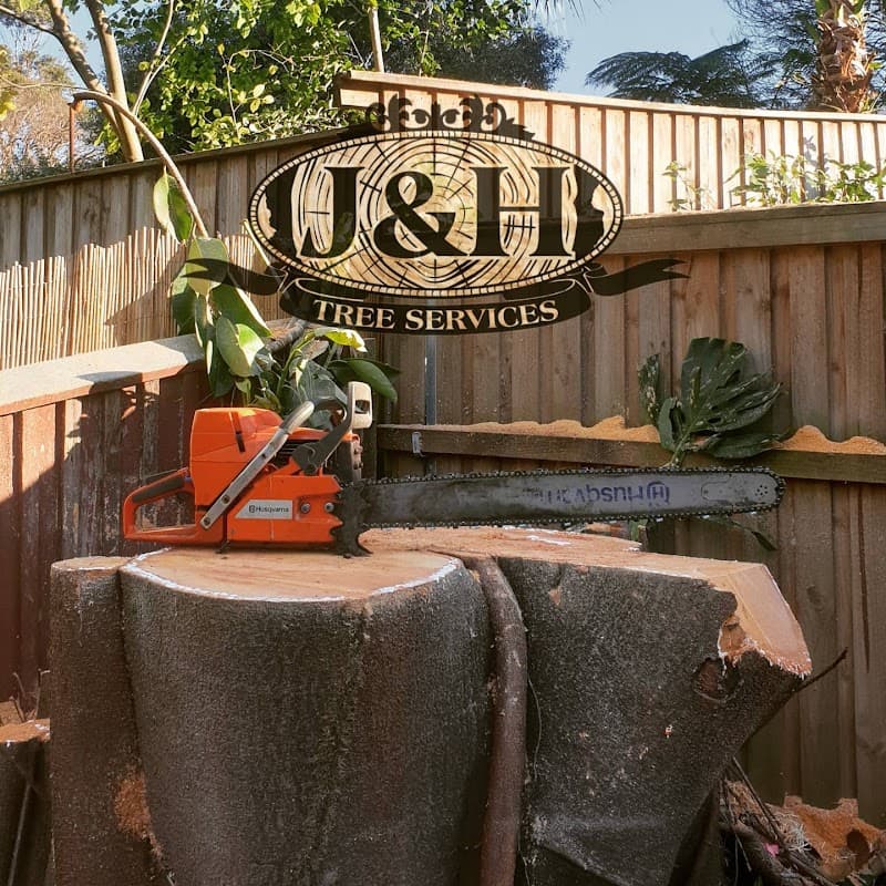 J&H Tree Services tree services work in Glenmore Park