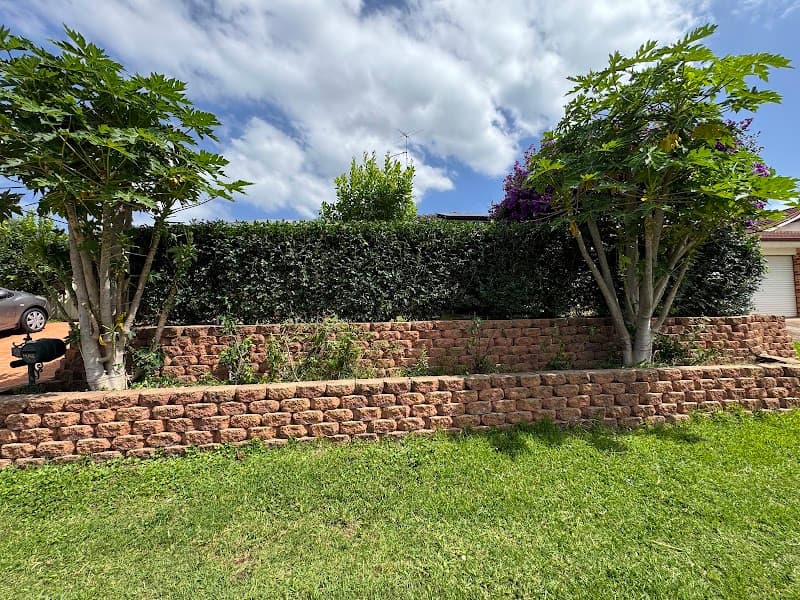 JBP lawn and garden maintenance lawn care work in Glenmore Park