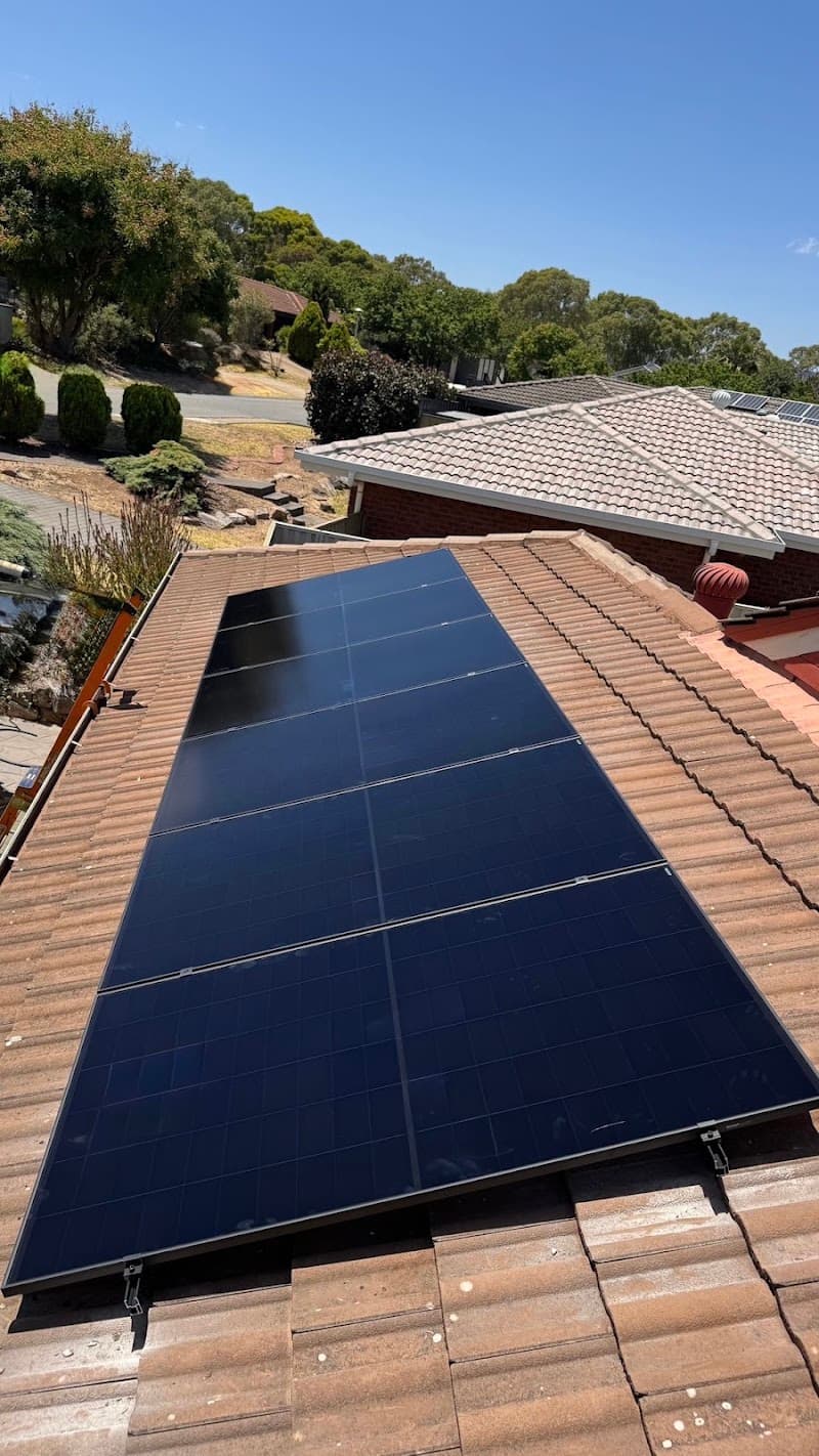JC Energy solar panel installation work in Para Hills West