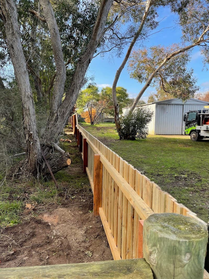 JC FENCING & GATES PTY LTD fencing work in Breakwater