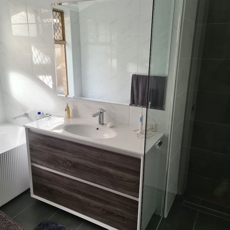 Jeff Tiling bathroom renovation work in Heathridge