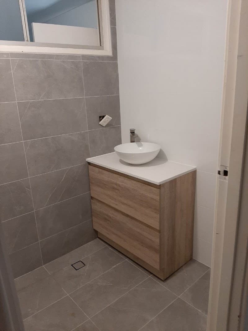 Jeff Tiling bathroom renovation work in Heathridge