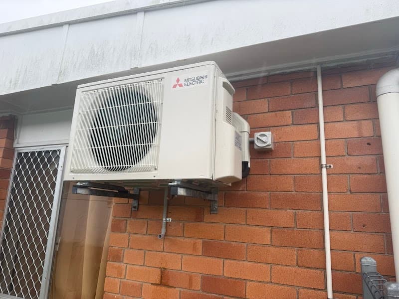 JET Electrical & Refrigeration Pty Ltd air conditioning work in Mount Low