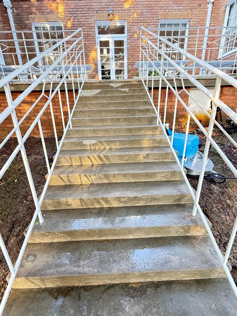 Jet Mate Pressure Cleaning Services pressure washing work in Freshwater