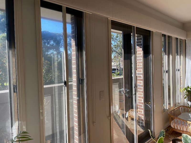 Jim ET. Blinds and Curtains repair, installation and restoration curtains & blinds work in Kew