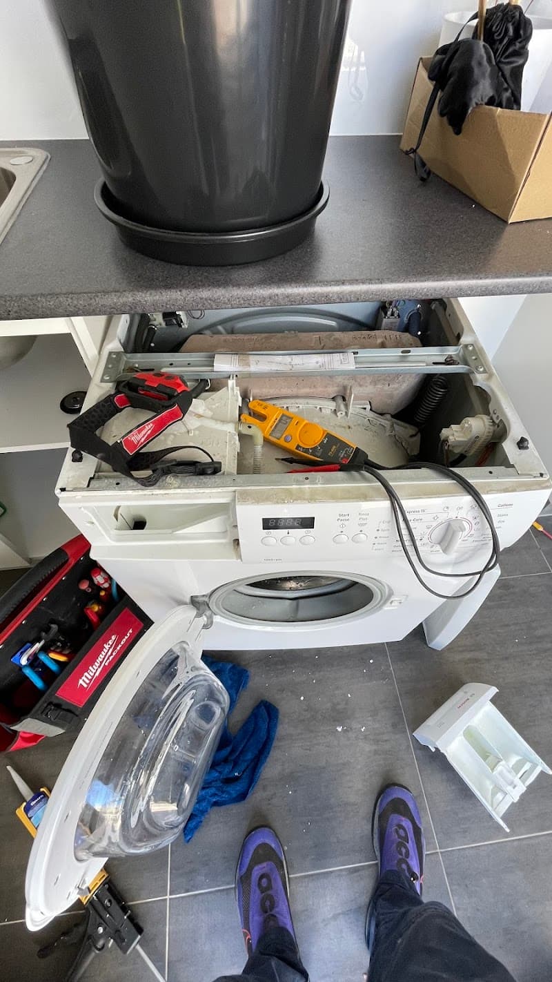 Jimi Sparkz Electrical & Appliance Repairs appliance repair work in Casey