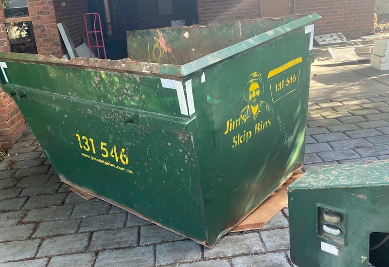 Jim's Skip Bins rubbish removal work in Dandenong South