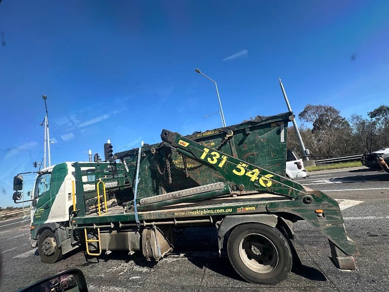 Jim's Skip Bins rubbish removal work in Dandenong South