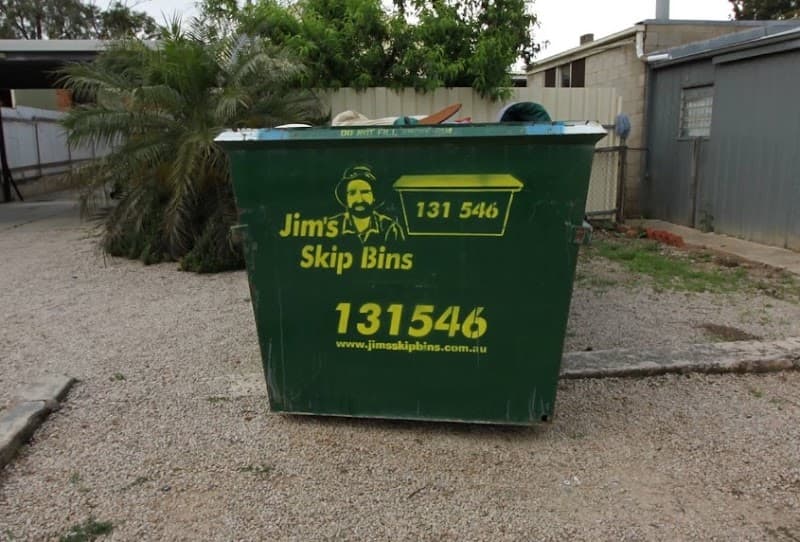 Jim's Skip Bins (Toowoomba) rubbish removal work in Harlaxton
