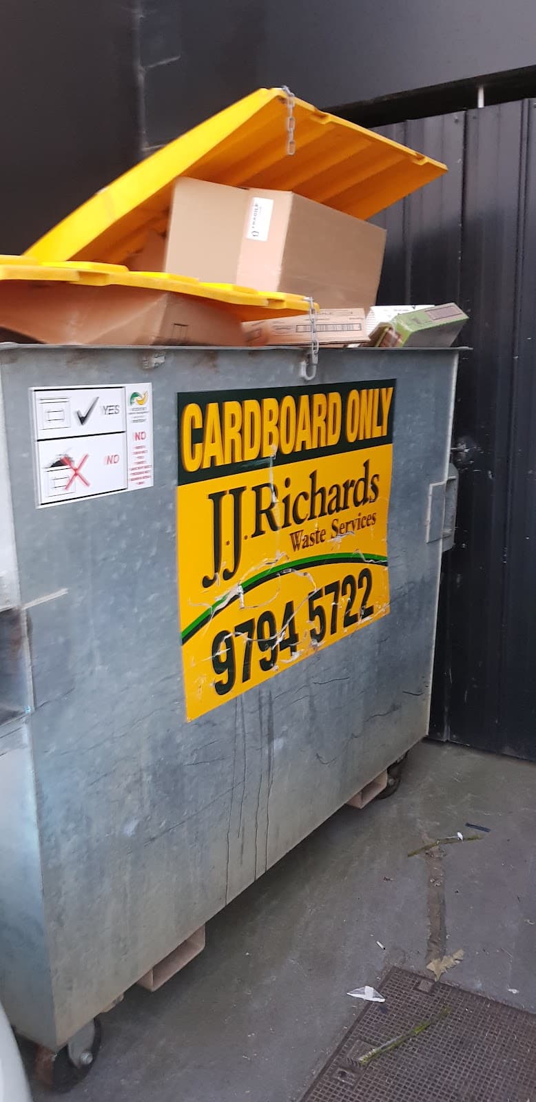 JJ Richards & Sons - Dandenong rubbish removal work in Dandenong South