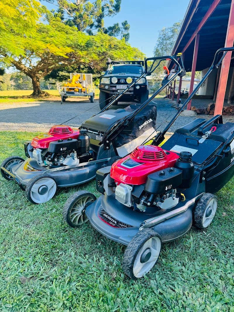 JMAC Mowing Gold Coast lawn care work in Advancetown
