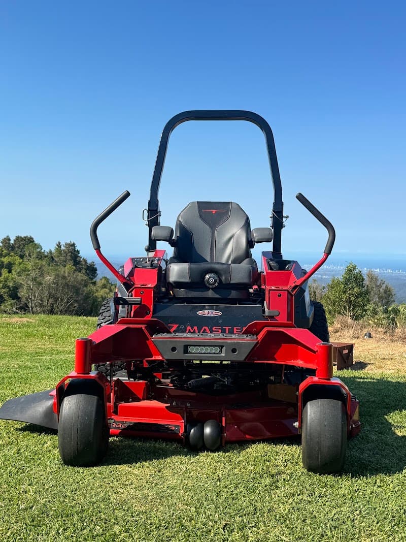 JMAC Mowing Gold Coast lawn care work in Advancetown